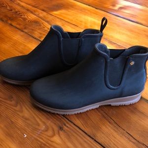 Bogs Women’s Ankle Rain Boot Size 7